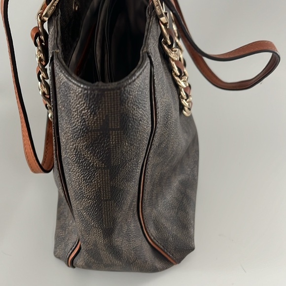 Michael Kors Purse - Picture 5 of 8